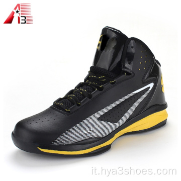 Nuove scarpe da basket comode ed eleganti